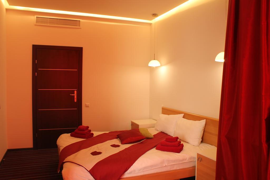 Hotel Kalyna Kharkiv Exterior photo